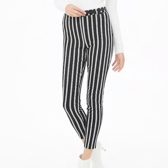 Forever 21 Denim - NWOT black and white striped skinny pants